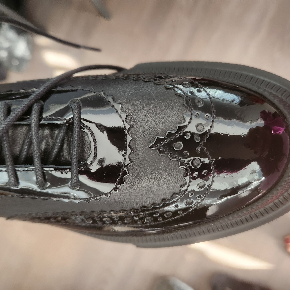 New* Beautiful Bianki Leather Brogue Oxford Shoes (Comes With The Box)